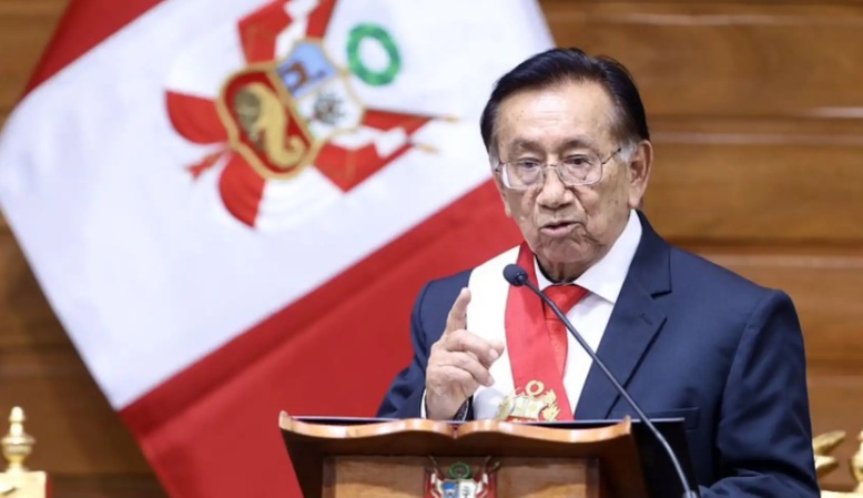 Presidente interino, José María Balcázar, anuncia diálogo con líderes políticos sobre temas urgentes