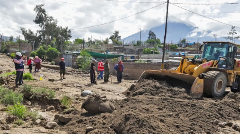 Ejecutivo declara en emergencia distritos de 14 regiones por intensas lluvias, entre ellas Áncash