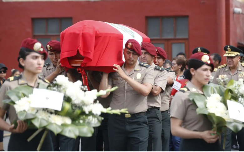 Patrick Ospina: PNP rinde sentido homenaje a rescatista que murió en el río Rímac