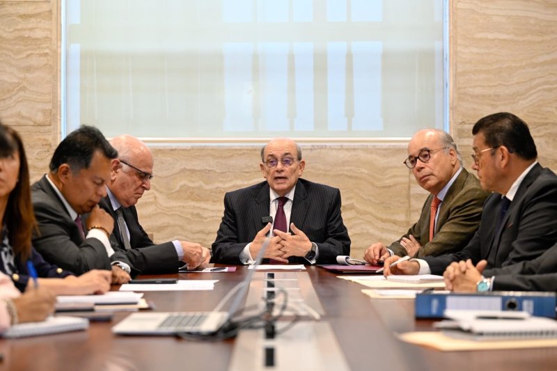 Canciller coordina acciones para la asistencia a peruanos en Medio Oriente