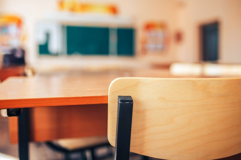 Impulsan estándares de calidad para garantizar mobiliario escolar seguro en el inicio del año escolar