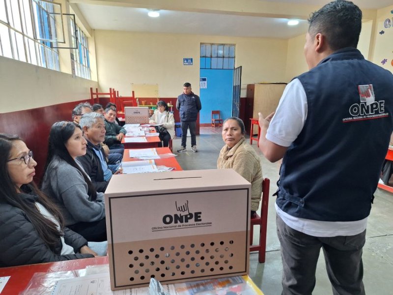 Más de 120 000 miembros de mesa fueron capacitados en todo el país