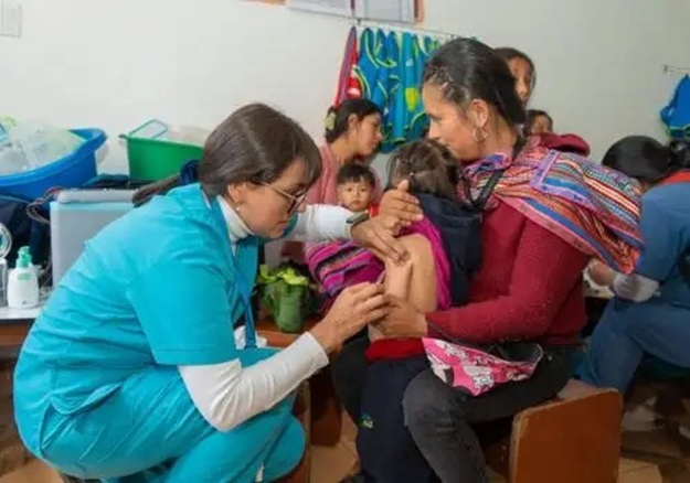 Áncash activa equipo de respuesta rápida y despliega 25 brigadas para prevenir sarampión