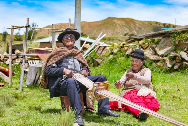 Ministerios fortalecen capacidades productivas e inclusión económica de artesanos vulnerables