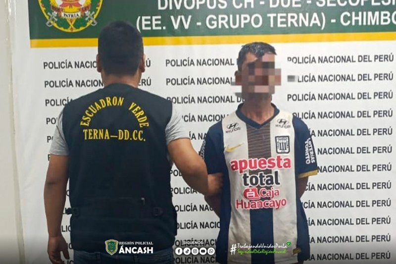 Efectivos policiales detienen a sujeto por presunto tráfico de drogas en Nuevo Chimbote