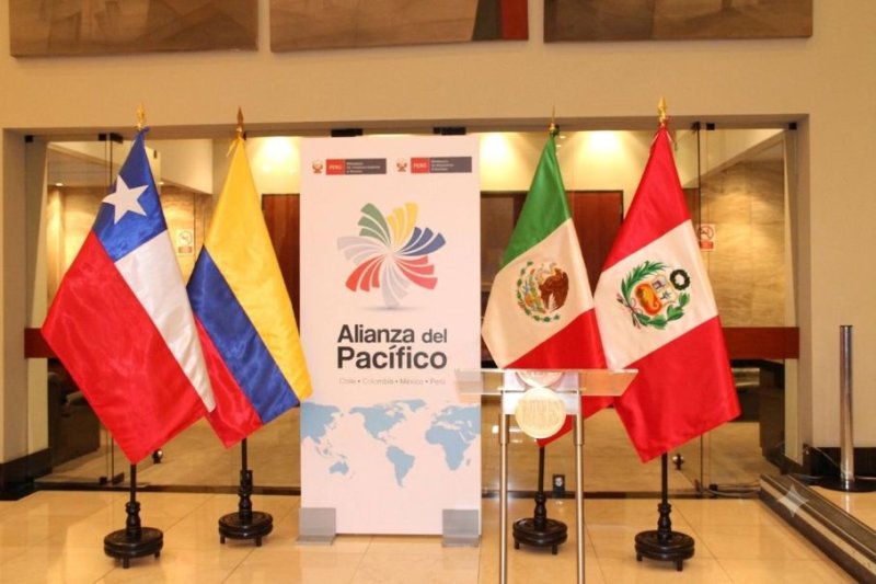 Más de 100 peruanos realizarán intercambios académicos en México, Colombia y Chile