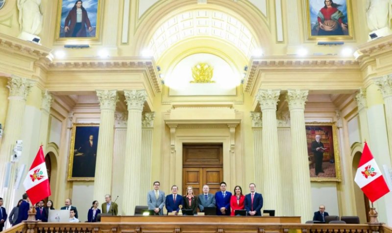 Presidente del Congreso inaugura Hemiciclo del Senado luego de proceso de restauración patrimonial