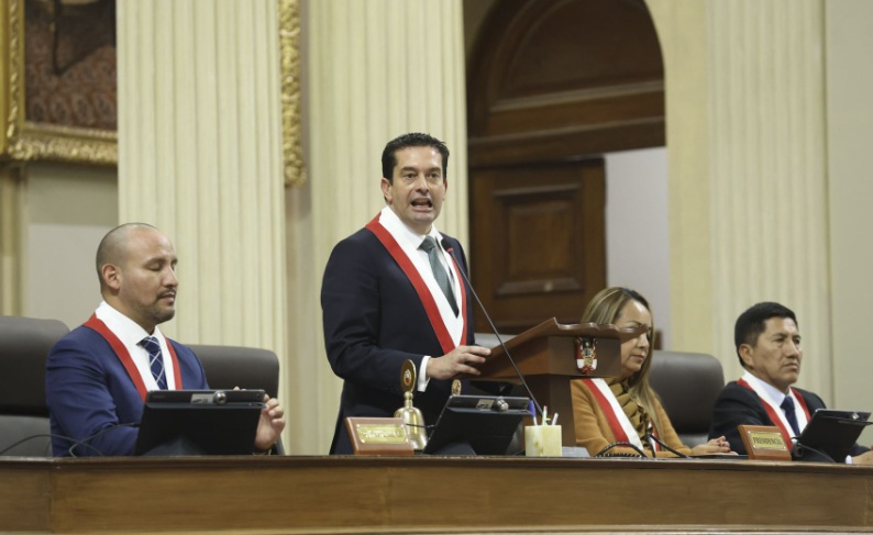 Miguel Torres, primer presidente del Senado: “Esta cámara retorna para ayudar a construir un futuro con responsabilidad”
