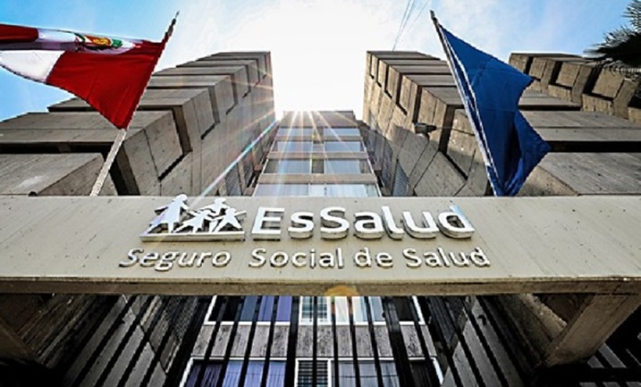 Gobierno modificará compras para evitar sobrecostos y garantizar medicamentos en EsSalud
