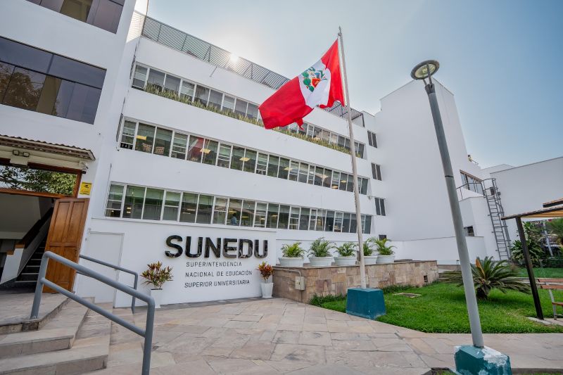 Sunedu sanciona a Universidad Tecnológica de los Andes y otorga licencia a Universidad Científica del Perú