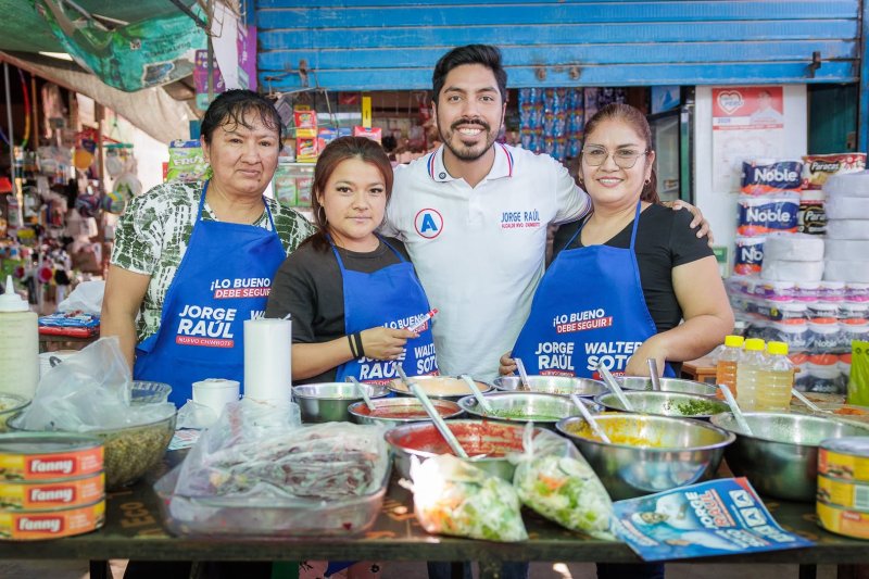 Jorge Raúl Gómez recibe respaldo en Lomas del Sur y pueblos aledaños en Nuevo Chimbote