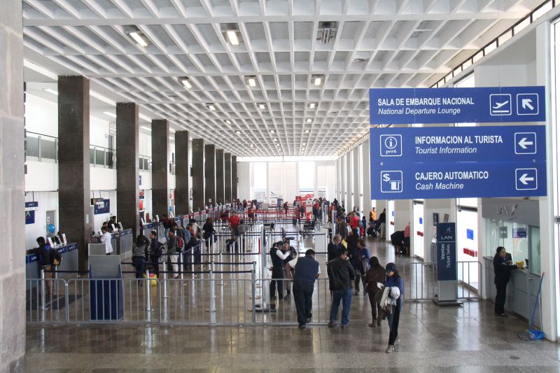 Ositrán aprueba reglamento con estándares de calidad para aeropuertos administrados por CORPAC y fortalece protección de usuarios