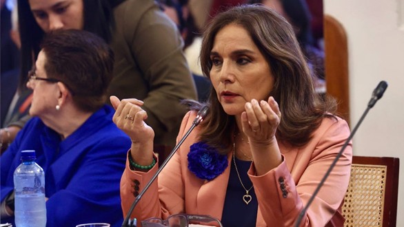 Patricia Juárez denuncia "obstrucción" y Alcorta cuestiona ausencia de la oposición tras cuarta suspensión del debate de facultades