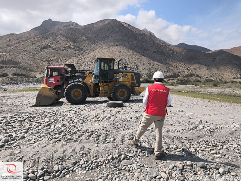 Falta de combustible genera retrasos en trabajos de prevención en río Santa, advierte la Contraloría