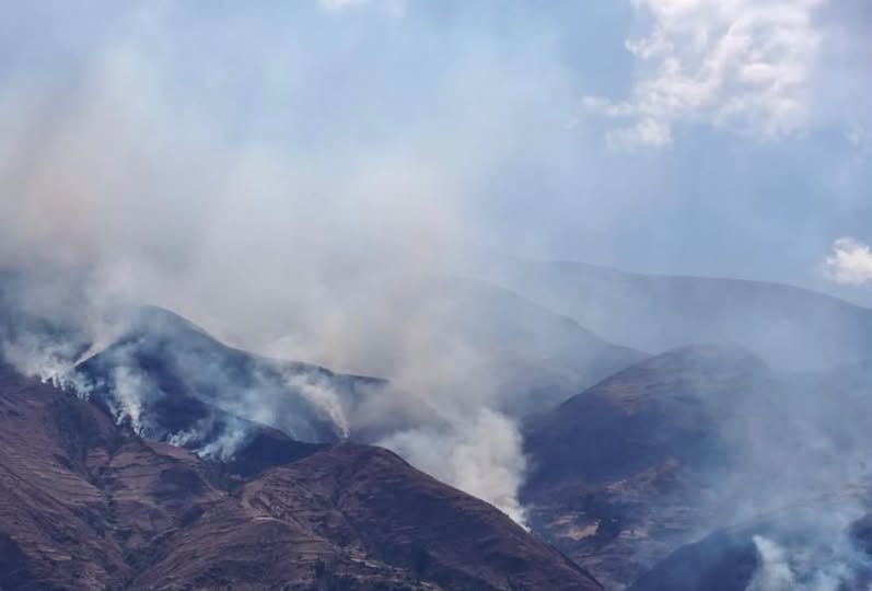 Áncash: incendio afecta 150 hectáreas de pastizales y arbustos en Huaylas