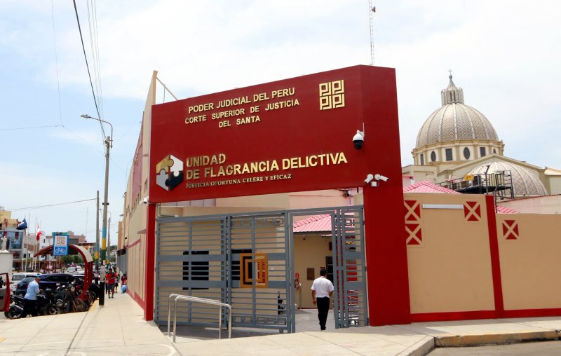 Hombre es condenado a casi 9 años de cárcel por asaltar a una pareja con un cuchillo en Chimbote