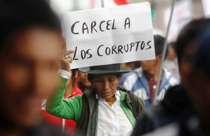 La corrupción necesita ser enfrentada como problema social en el Perú