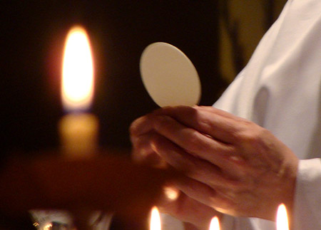 Reconocemos a Jesús al partir el Pan, en la Eucaristía, en la Santa Misa