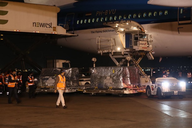 Llega al Perú un nuevo lote de 497,250 dosis de la vacuna Pfizer