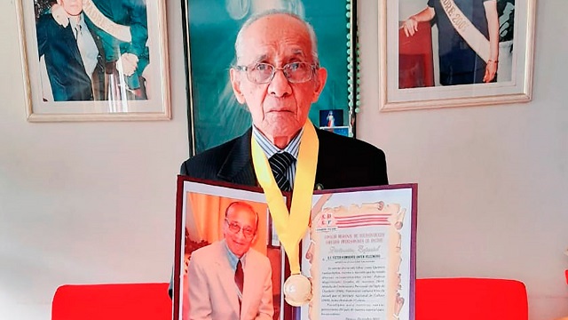 Escritor Víctor Unyén Velezmoro será investido doctor Honoris Causa por la UNS