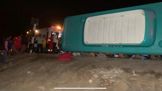 Áncash: tres fallecidos y 20 heridos deja choque entre bus y auto en carretera Casma-Huaraz