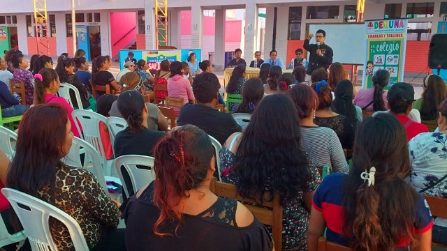 Chimbote: capacitan a padres de familia de colegio San Pedro sobre bullying 