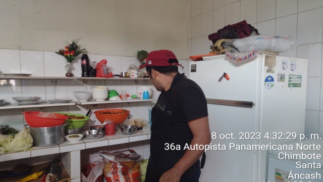 Chimbote: cevichería y chifa son multados por incumplir normas de salubridad