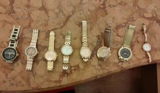 Fiscalía halló caja llena de relojes durante allanamiento en Palacio, pero no habían Rolex