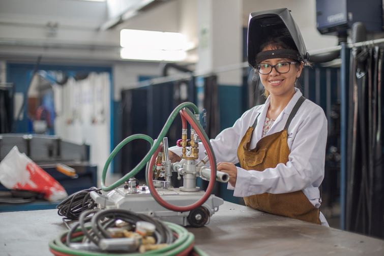 Estos son los beneficios de la Beca Técnico Productiva Repared 2024  