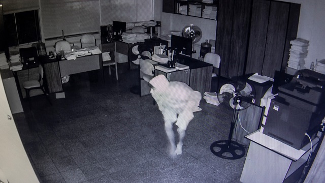 Chimbote: delincuente ingresa a Corte del Santa y se lleva dos computadoras y dos ventiladores