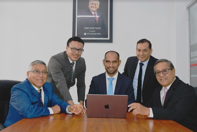 Docentes de la UCV son reconocidos como investigadores Renacyt