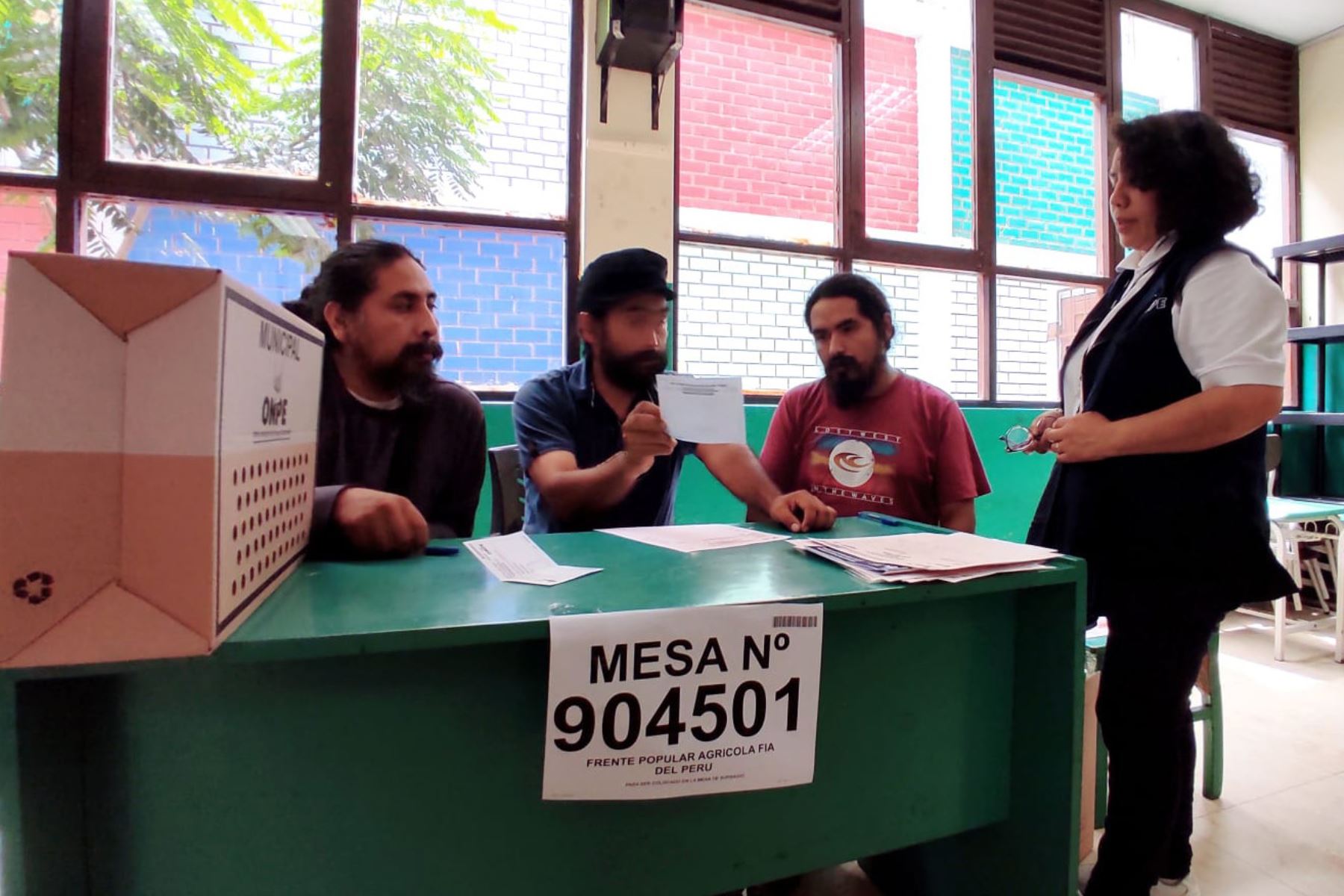 Pleno aprueba incorporar medidas para optimizar proceso electoral