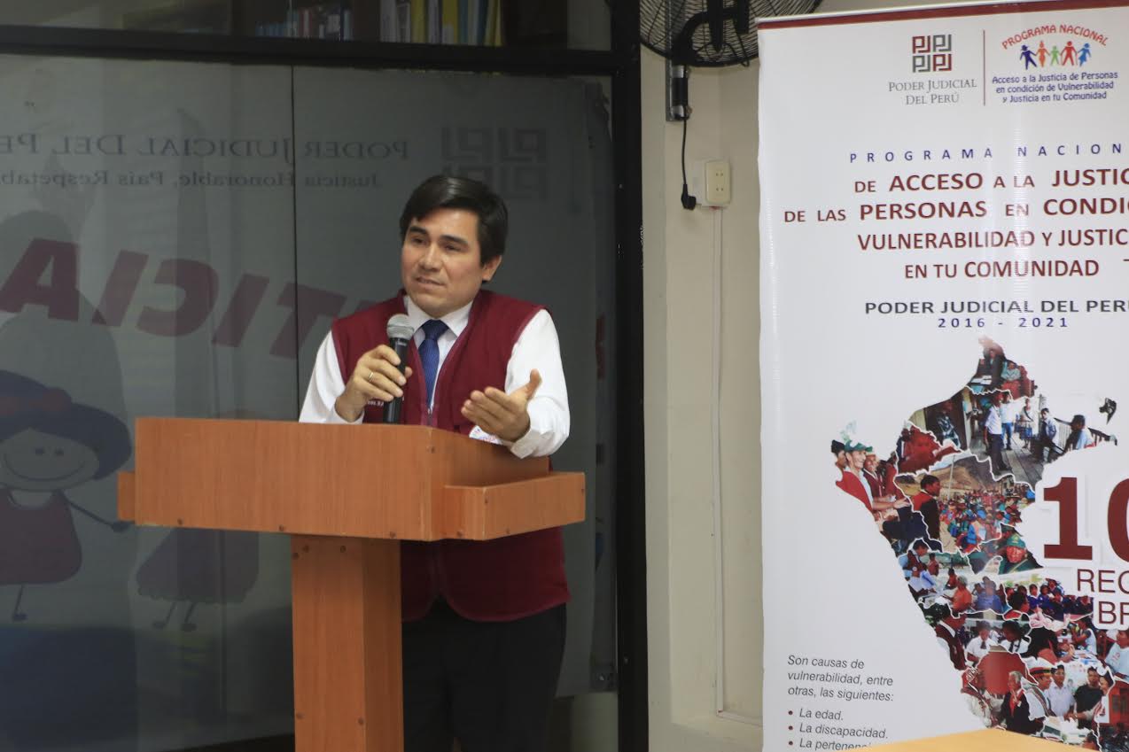 Dictan charla sobre 100 reglas de Brasilia a personal de la Corte del Santa