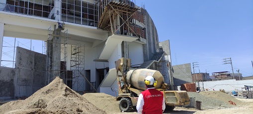 Identifican costos excesivos y pago de partidas no ejecutadas en obra de teatro municipal de Chimbote