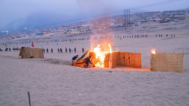 Retiran 500 ranchos que instalaron invasores en parte alta de San Pedro en Chimbote