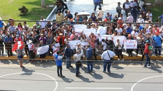 Alcalde de Chimbote anuncia desalojo a comerciantes informales de La Cachina