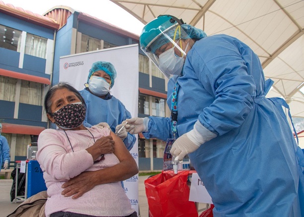 ¿Cómo persuadir a quienes no quieren vacunarse por miedo?