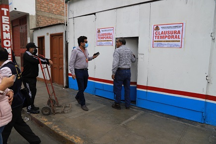 Clausuran cevicherías por exceso de venta de licor pese a restricciones  del estado de emergencia sanitaria