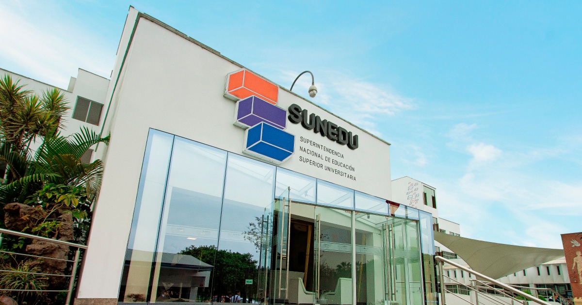 Sunedu da cumplimiento a la moratoria establecida por ley 