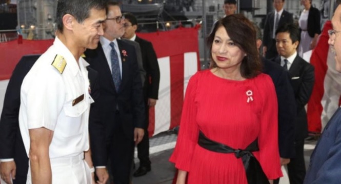 Canciller Gervasi destaa 150 años de relaciones diplomáticas con Japón en visita naval