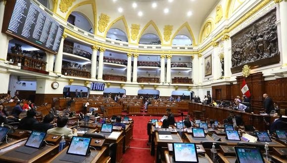 Cuatro congresistas hicieron viajes no laborables en Año Nuevo con pasajes que paga el Parlamento