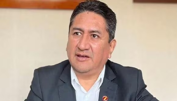 Dirincri: “Gente con influencia” ayuda a Vladimir Cerrón a ocultarse