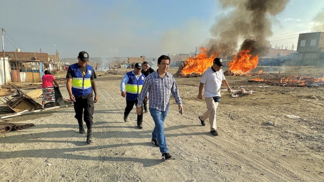 Desalojan a más de 40 invasores de la avenida Industrial en Nuevo Chimbote