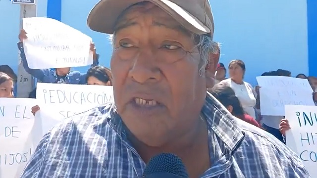 Protestan en UGEL Santa para exigir creación de nivel secundario en colegio de La Carbonera