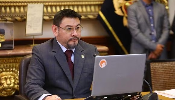 FP niega renuncia de Luis Cordero Jon Tay por nexos con “El Español”