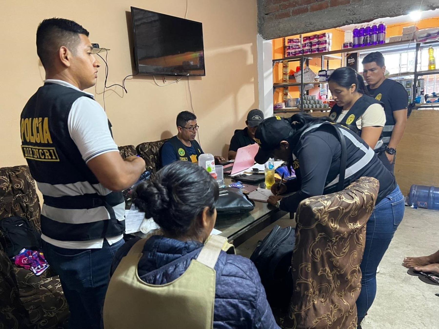 Gremios de empresarios y sindicatos piden revisar dictamen sobre crimen organizado