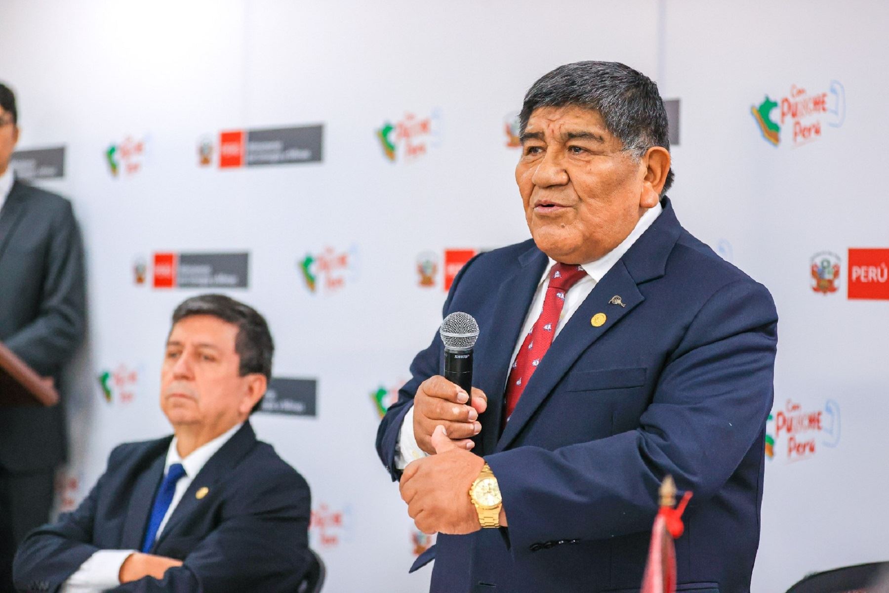 Pleno de congreso aprueba interpelar al ministro de Energía y Minas, Rómulo Mucho