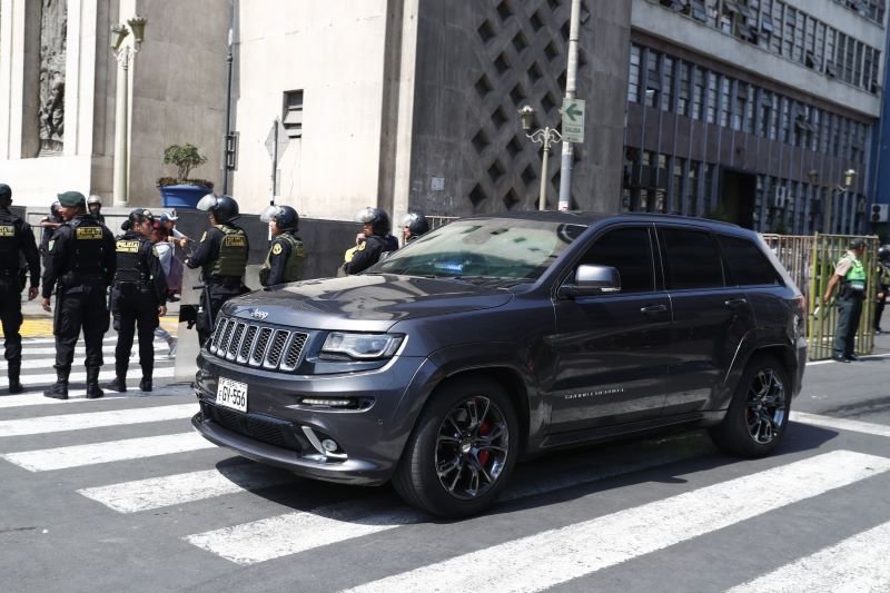 Presidenta Boluarte acudió a la sede de la Fiscalía de la Nación