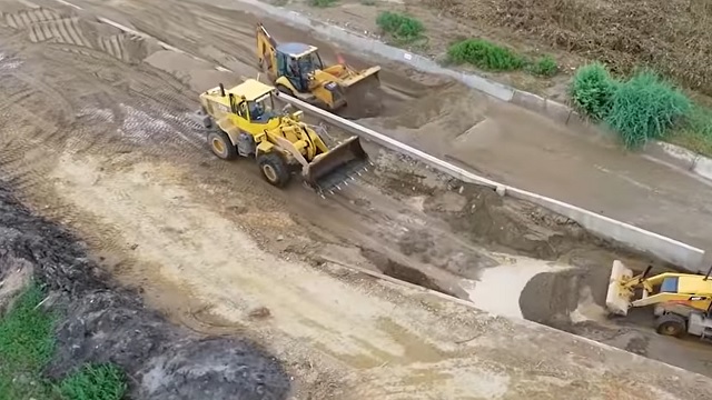 Chinecas inicia trabajos de limpieza y rehabilitación de canal Chimbote