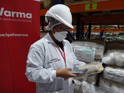 Más de 69 mil toneladas de alimentos inocuos y de calidad se distribuyeron a escuelas del ámbito nacional en el 2023